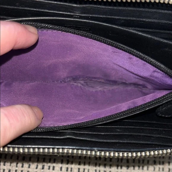 Coach Black Full Zip Leather Wallet - Picture 8 of 8